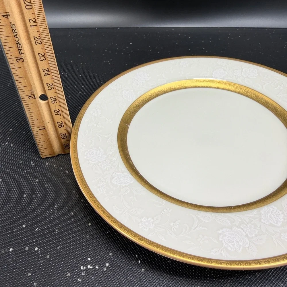 Mikasa Antique Lace Dishes Plates Gold Trim‎ Fine China Japan Set of 2 VTG 7.5